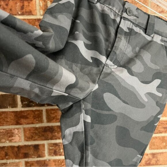 Aritzia * TNA Alix Camo High Rise Cargo Jogger Pant Grey Black Cotton EUC S - Picture 9 of 12